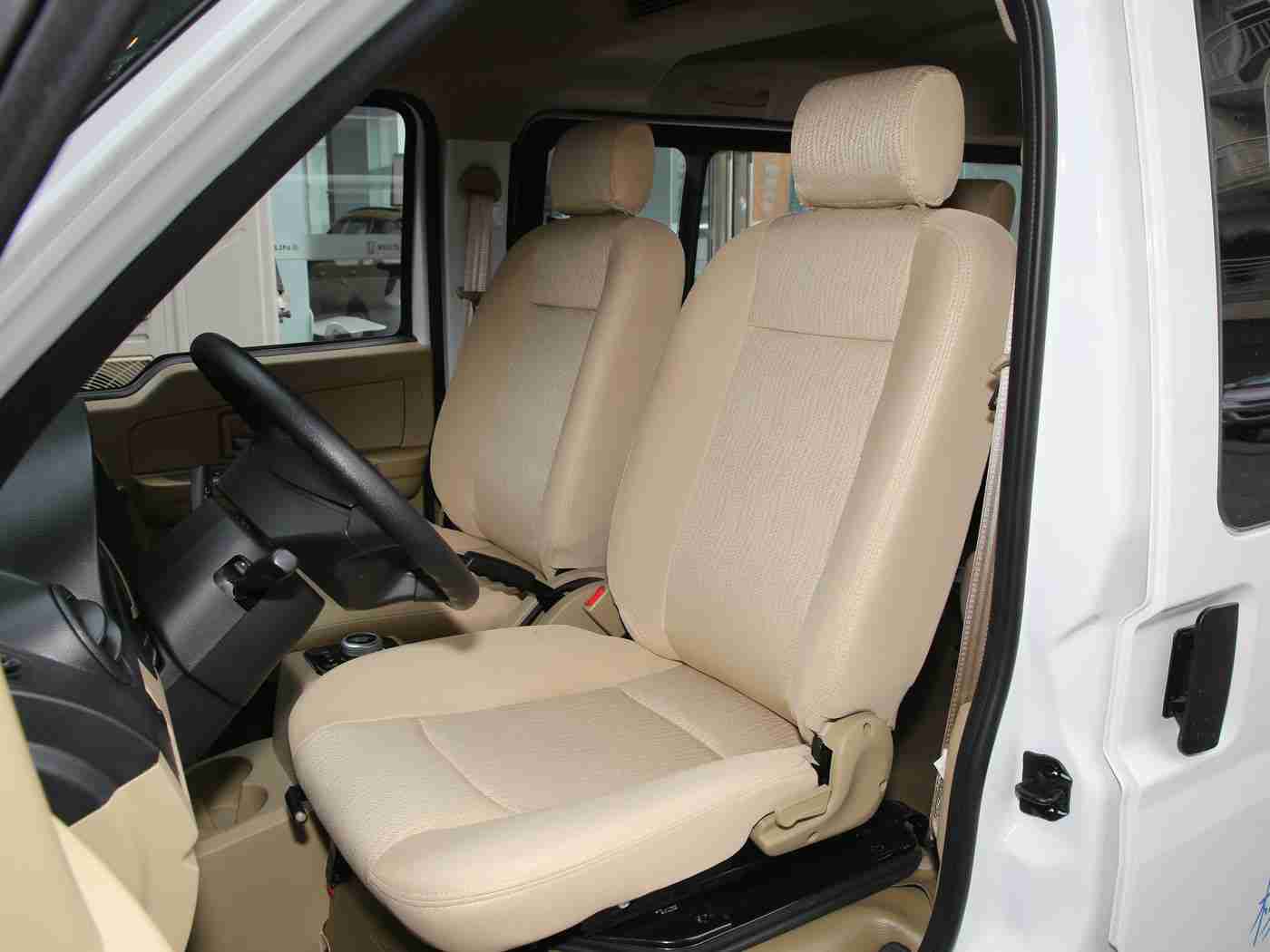 下载黄色应用,揭秘汽车应用误区:远离“黄色陷阱”,选对工具让驾驶更安全-1