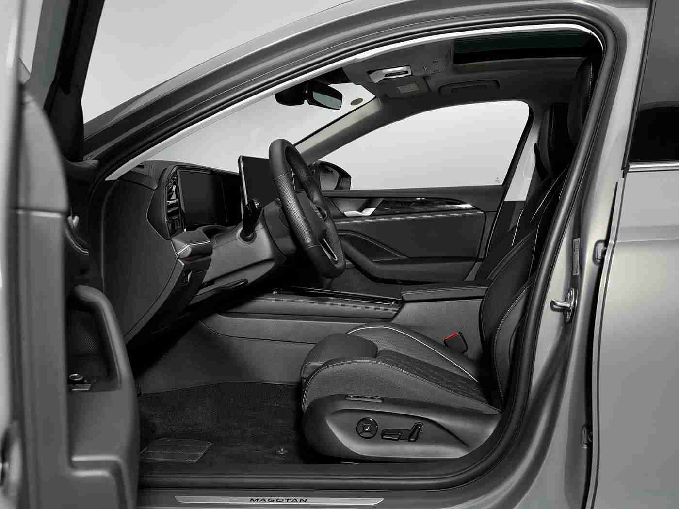 我把亲女破了处,创新设计引领潮流，智能科技赋能驾驶——“破处”系列汽车崛起，重塑汽车行业新格局-3