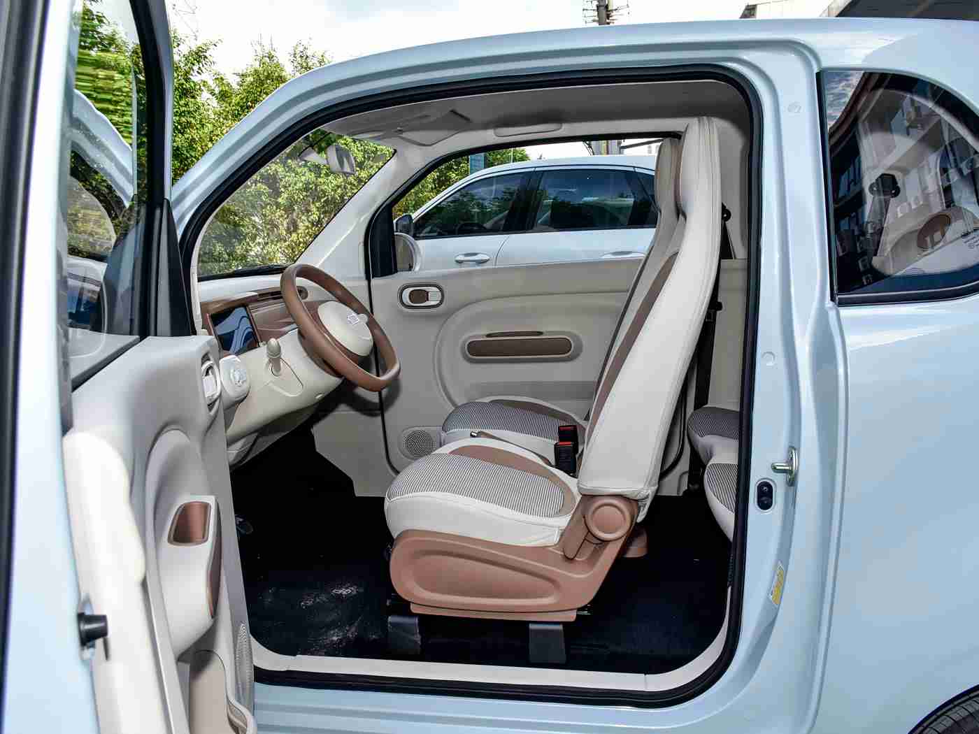 成人富二代,豪华驾乘新潮流,定制科技未来梦-4