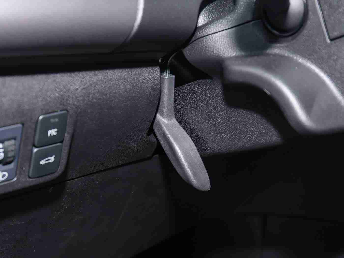 未成年软件,“智能护航，安全成长：创新科技助力未成年人驾驶安全新篇章”-3