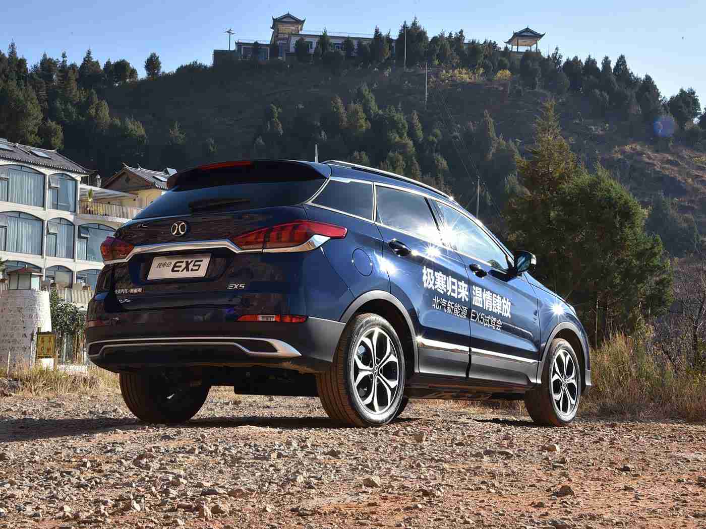 国产福利AV,国产新秀惊艳亮相，动感内饰与智能安全，这款新车成市场黑马-2