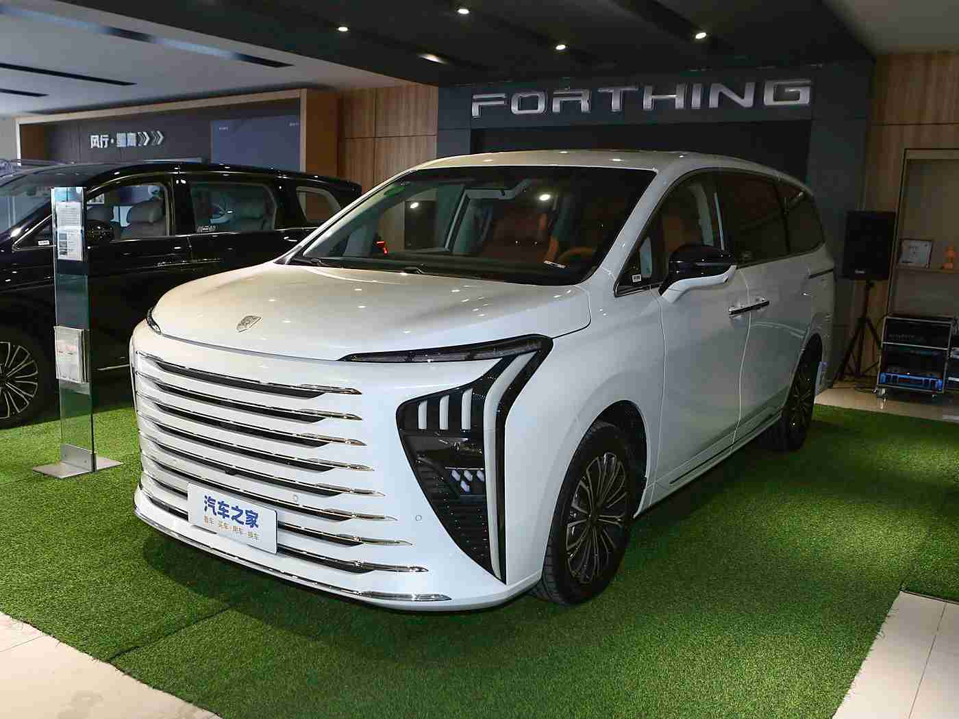 黄色软件下载3,智能驾驶新伙伴，汽车保养好帮手，车友互动乐无边——探索全新汽车应用魅力-1