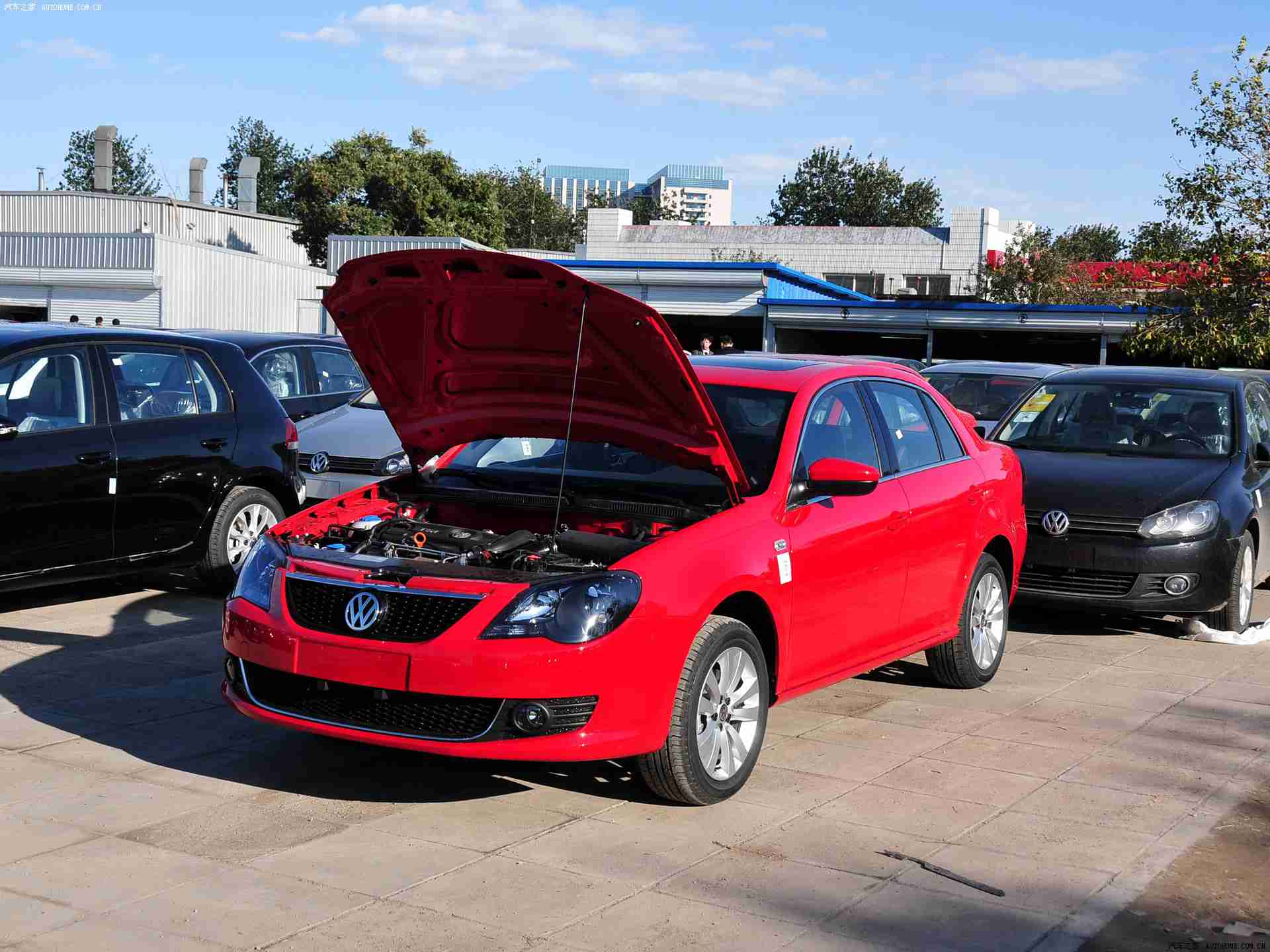 黄色网页入口,智能界面革新，汽车市场新航标-3