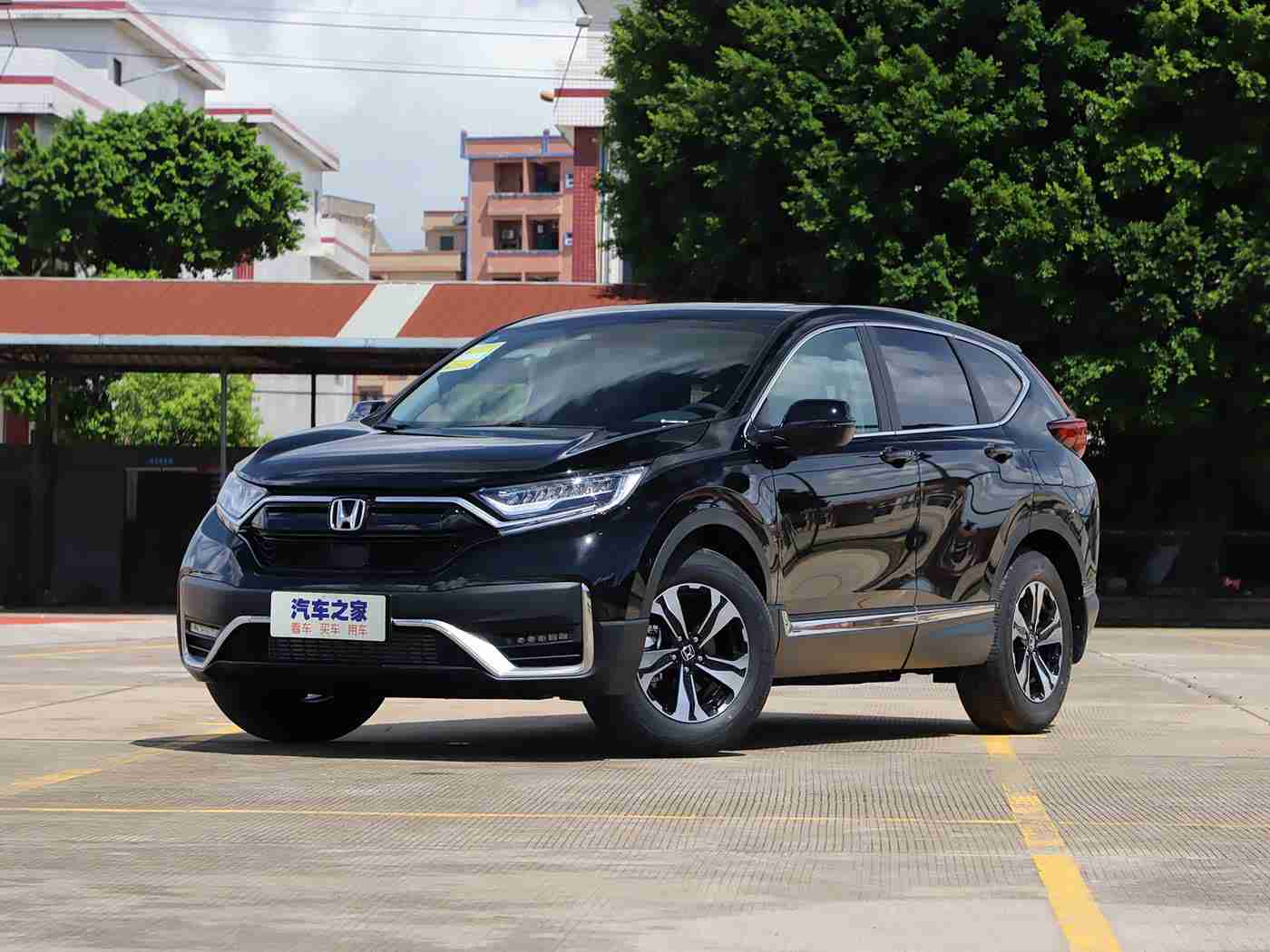 两人打扑克剧烈运动,动感驾驭者SUV:速度激情与生活品质的完美融合,引领都市驾驶新潮流-1