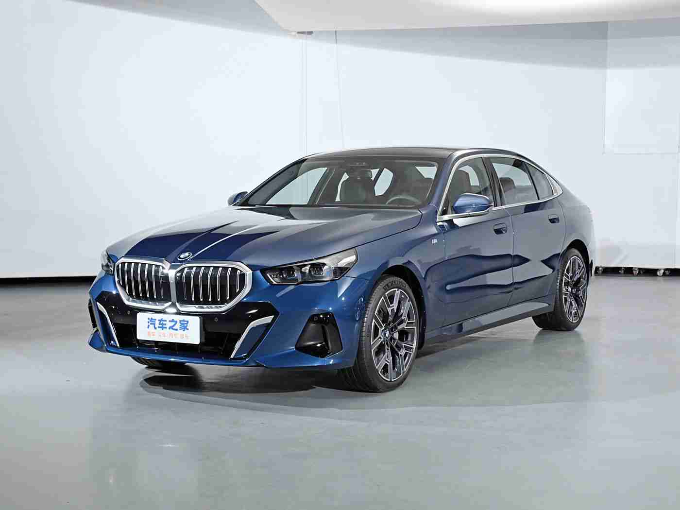 裸体美女软件,汽车智能化新灵感：从“裸体美女软件”汲取创新动力，打造个性化智能驾驶体验-1