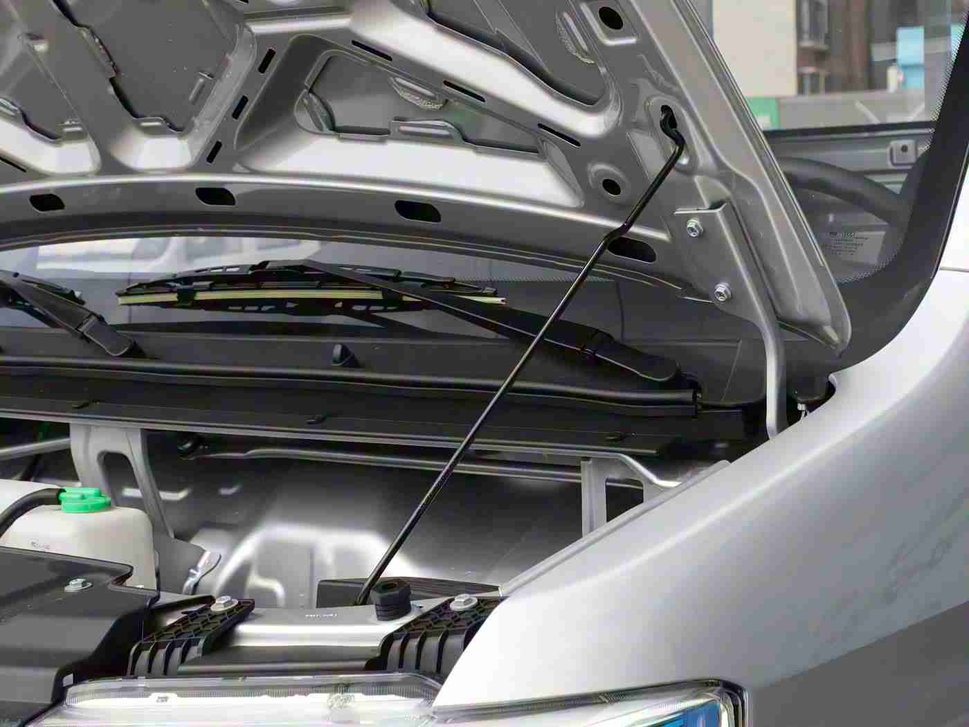 黄色oppo,炫彩动心，潮领未来，智能驾驶新风尚-2