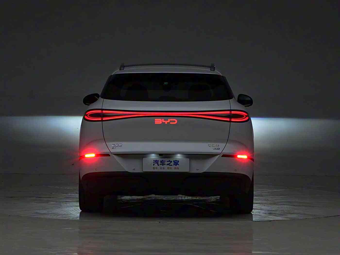 淫秽软件下载,智能汽车安全升级：警惕非法软件威胁，车主如何守护行车安全？-1