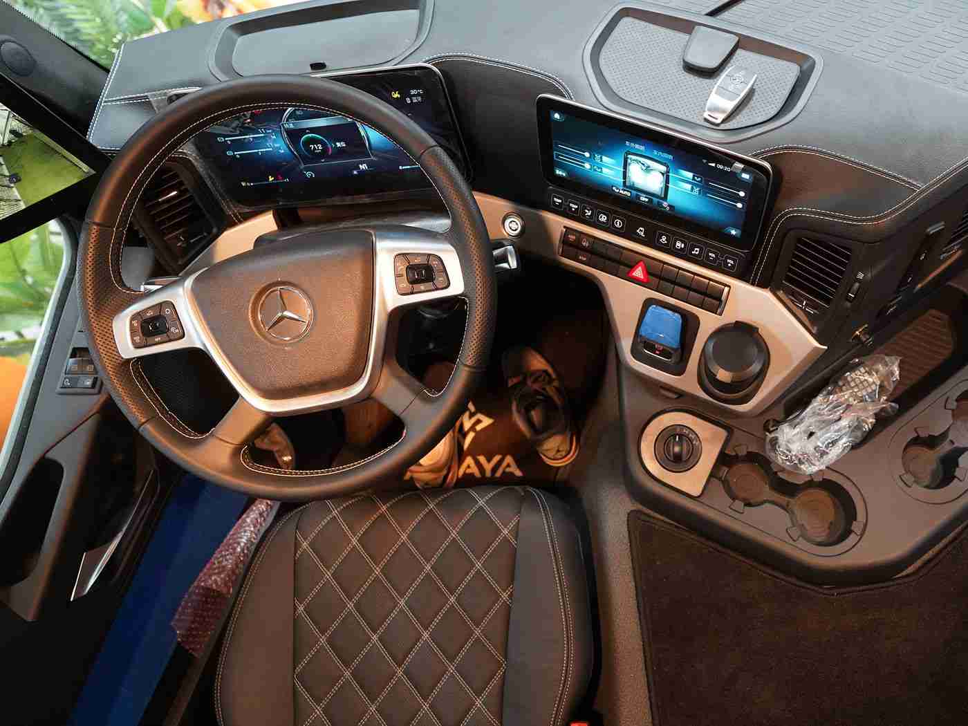 丁香花婷婷,诗意流线，智能绿动，未来车界新风尚-1