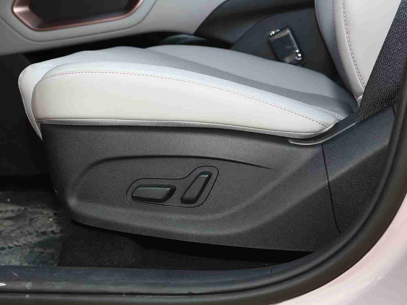 欧洲一区二区三区,“全球车企备战细分市场,深度解析欧洲三大区域策略布局”-1