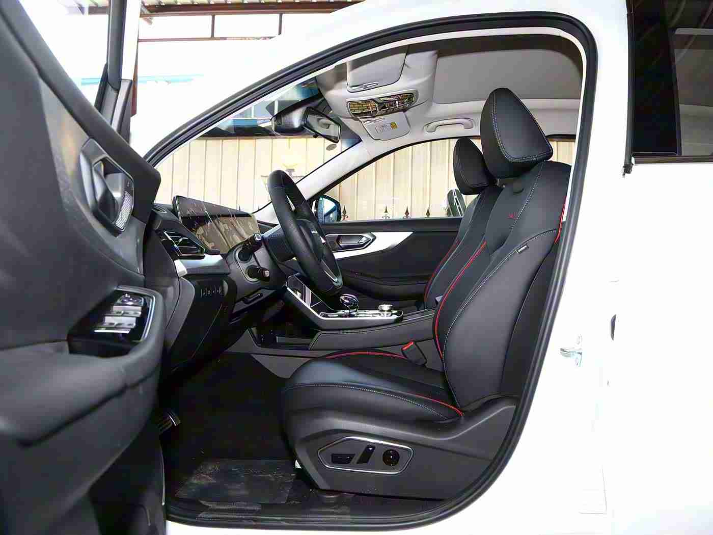 国产乱轮,新能源汽车崛起,国产品牌砥砺前行,共筑汽车强国梦-1