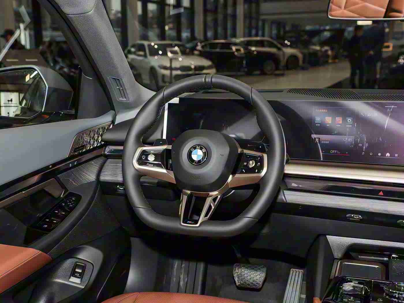 未满十八岁网站,特斯拉Model Y领衔，四大爆款新车亮相，引领科技时尚潮流，满足年轻消费需求-4