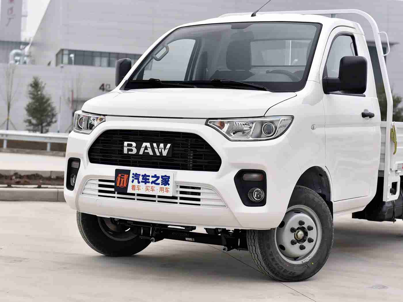 在床上打扑克牌,颠覆传统体验,智能床铺扑克牌汽车引领科技时尚潮流-3