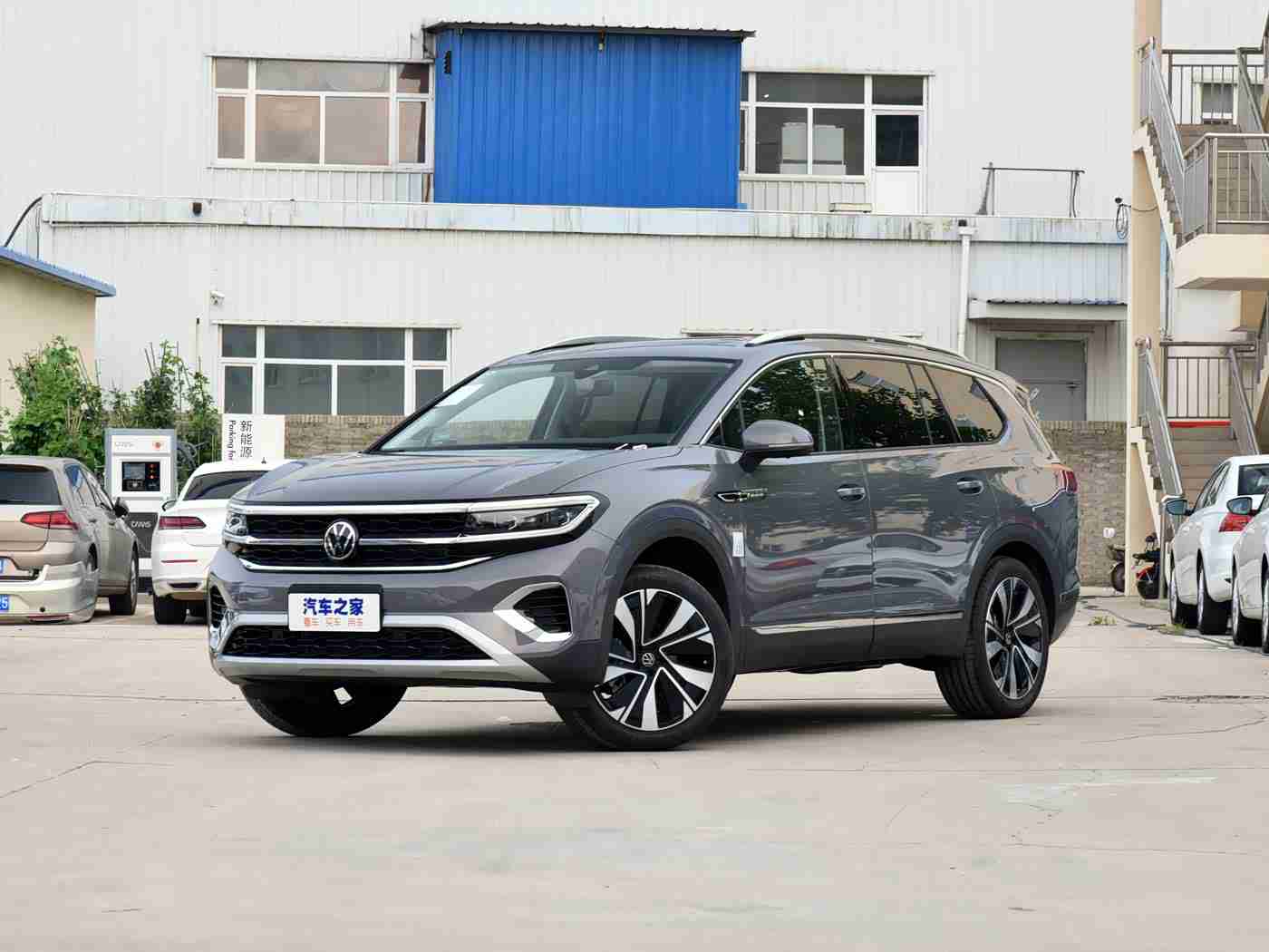 挠脚心+折磨+抹油,汽车保养革新,三步到位,焕新驾驭体验-1