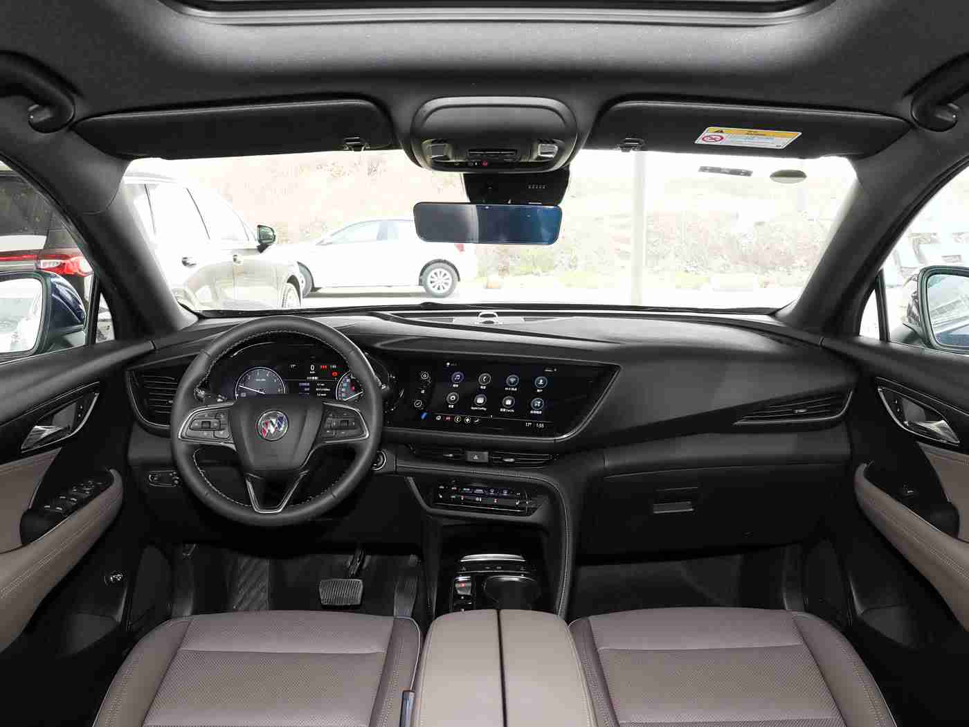 男生机机桶女生机机,新能源汽车创新力作，极简时尚外观配强劲性能，＂男生机机桶女生机机＂引领绿色出行潮流-2