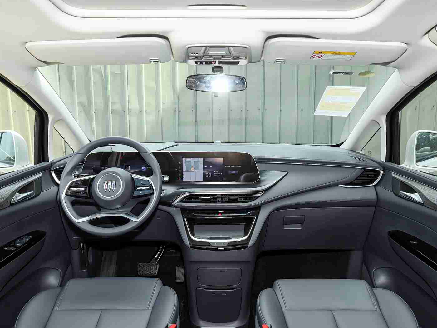 ,特斯拉Model Y续航610公里，智能驾驶领风骚，造型独特性价比高，新能源汽车市场新宠儿-5