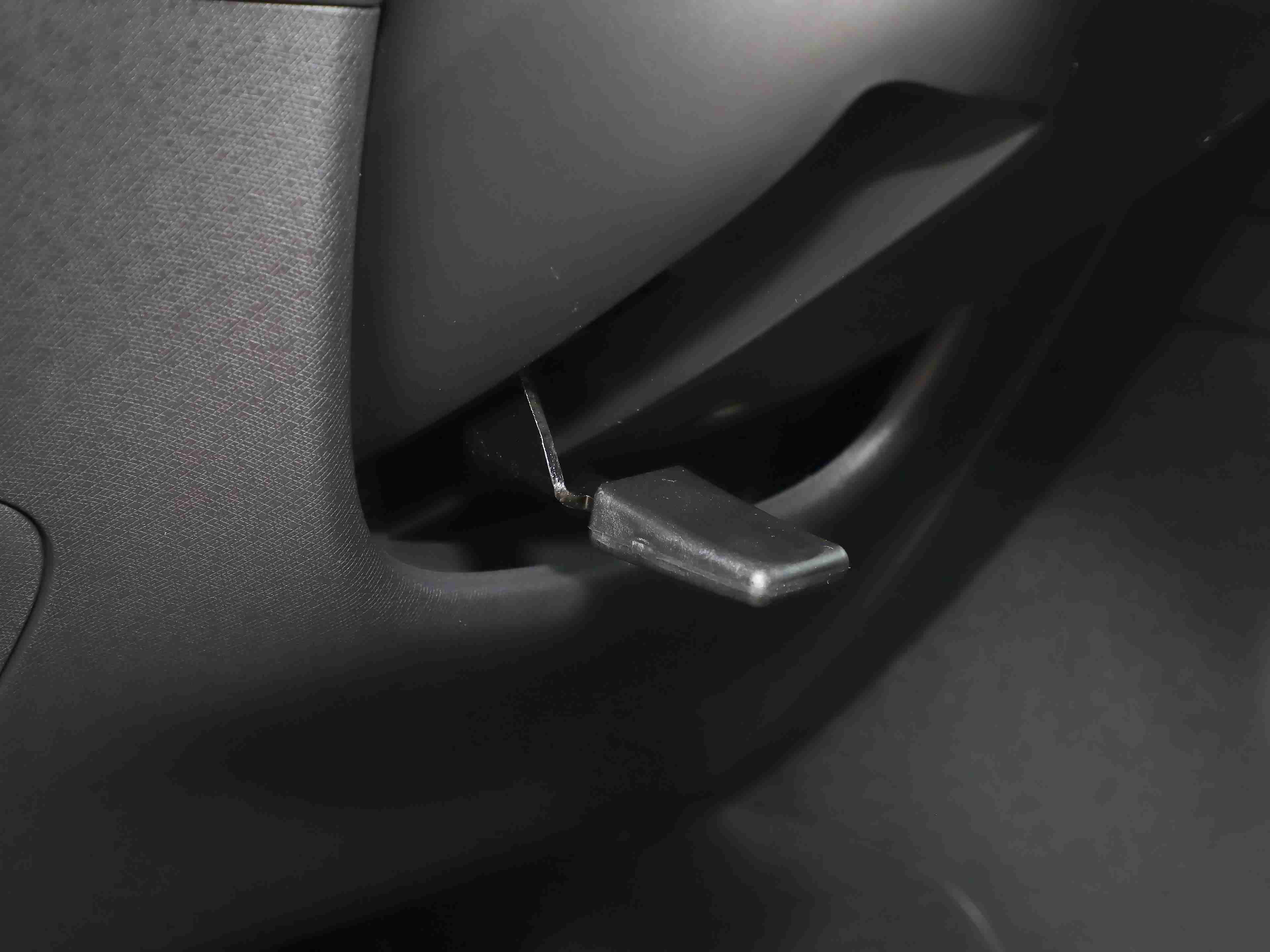 京东影业,新能源汽车巨头新突破:京东影业创新科技引领市场新风向-3