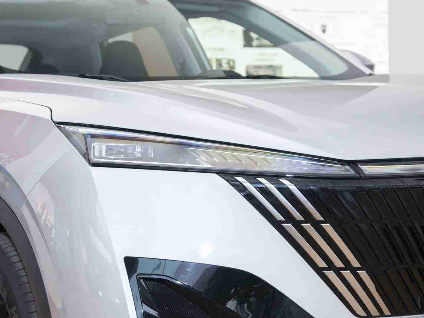 18岁禁看软件,智能驾驶新篇章：安全便捷，为年轻驾驶员保驾护航-2