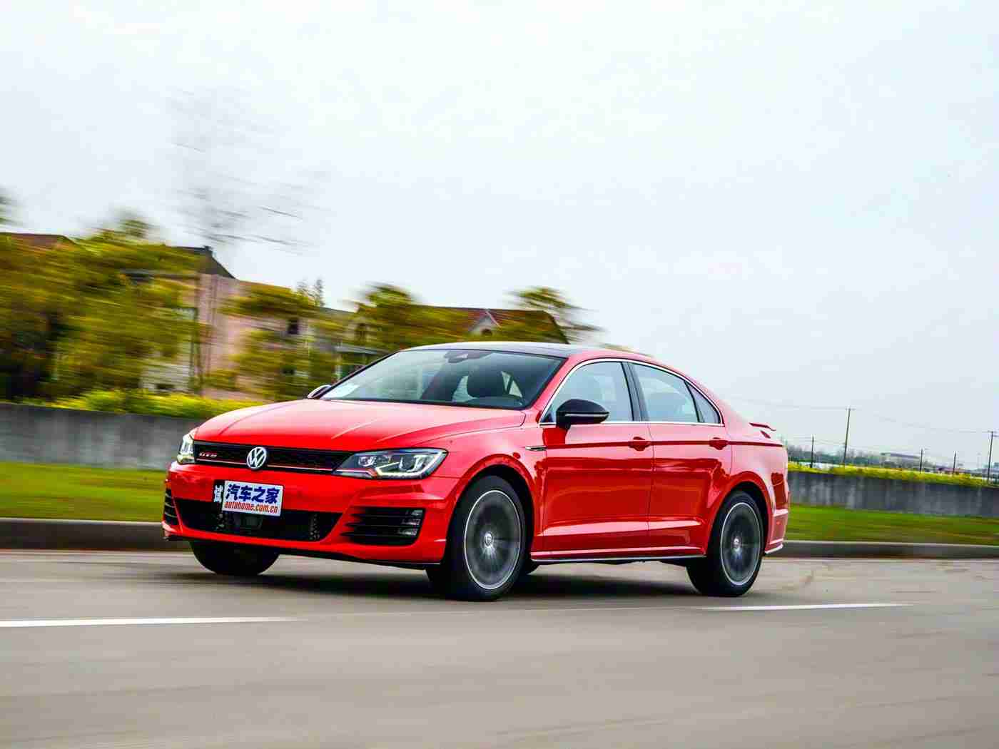 东京热成人版app下载,创新驱动，智慧出行：中国车企联手打造全方位服务汽车应用引领行业潮流-2