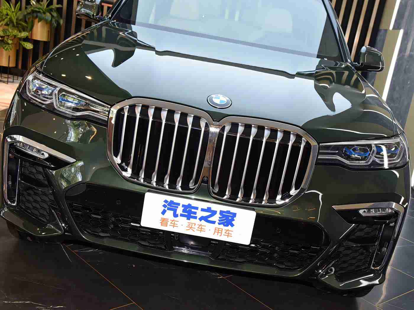 成人影视av,全新力作惊艳上市：跨界创新，智能豪华SUV引领汽车新潮流-2