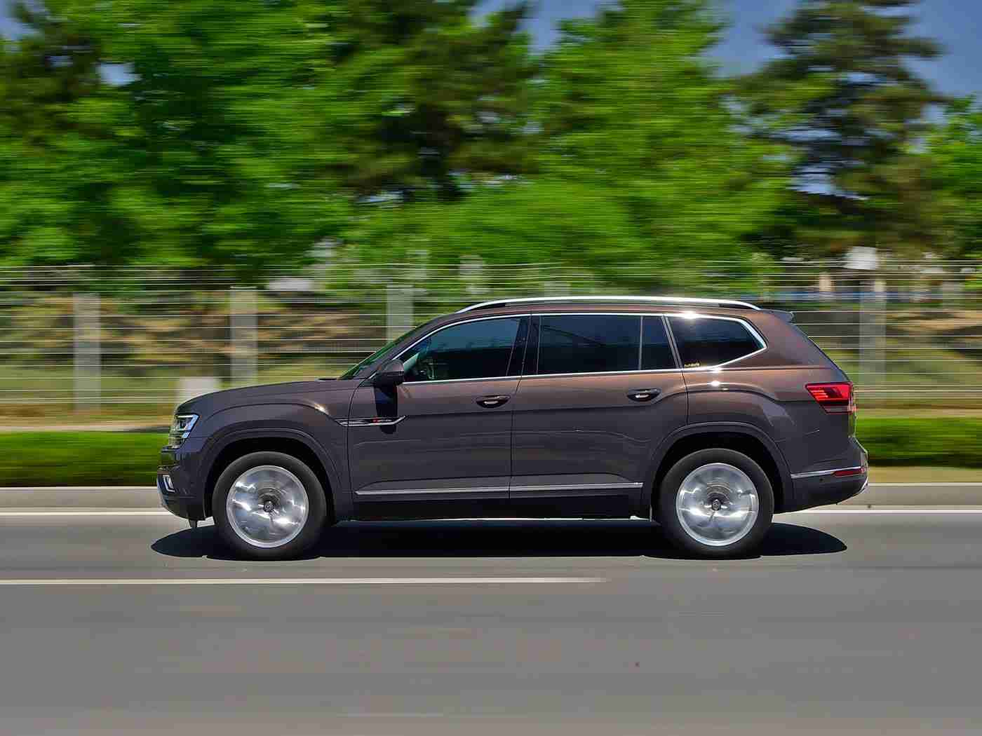 17c吃瓜黑料爆料,知名汽车品牌新车型涉嫌抄袭与性能不足，17c吃瓜黑料引发行业热议-1