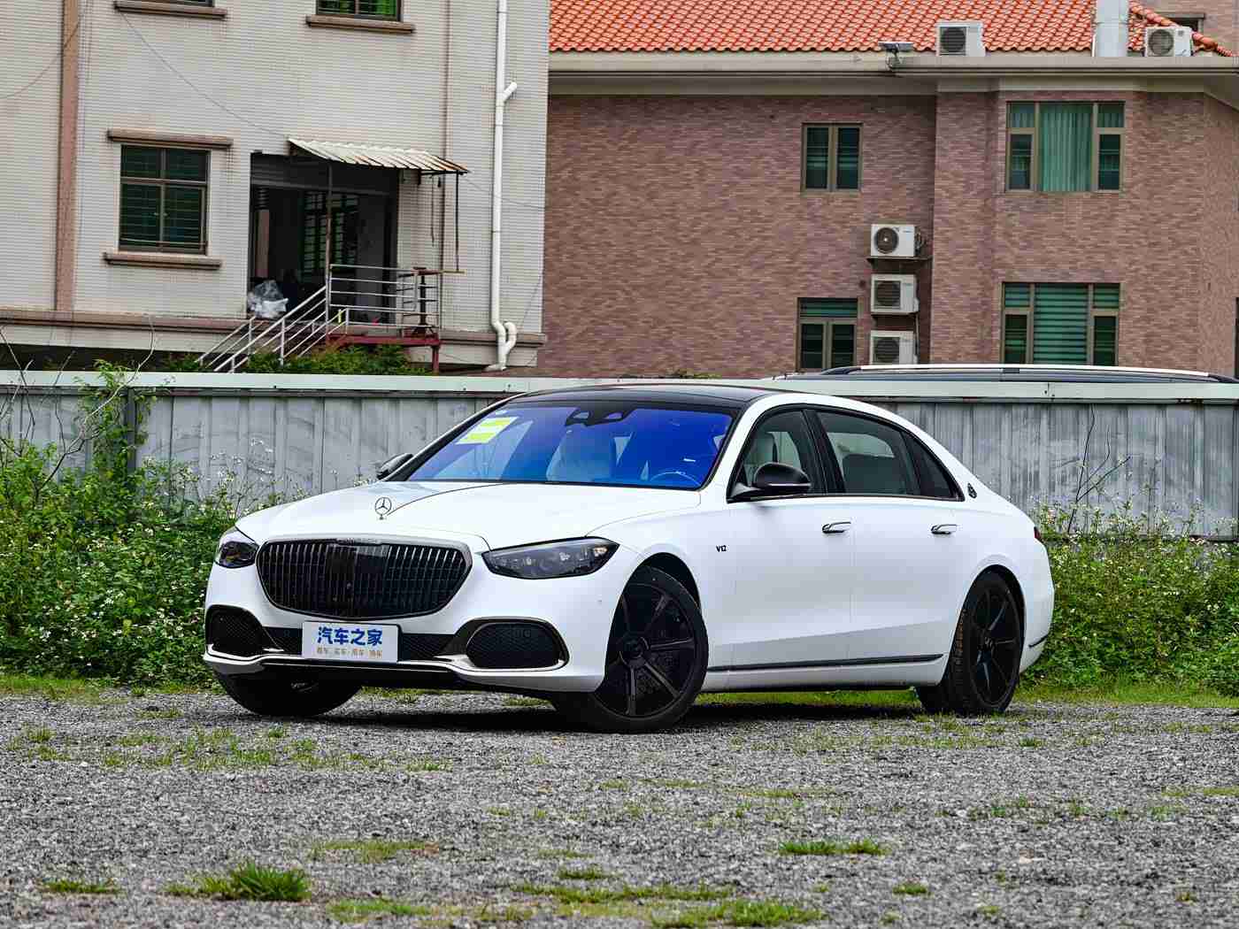 乱色视频,“创新设计引领潮流,智能环保新宠乱色视频汽车预订火爆,未来市场前景可期”-2