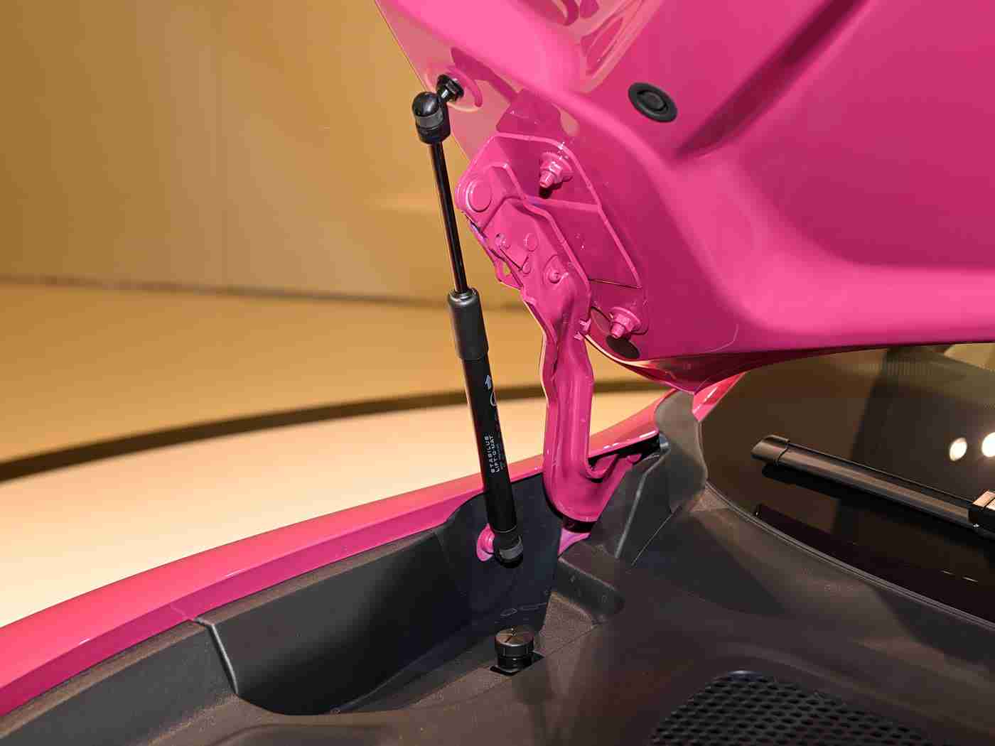 黄色3.03,科技驱动，环保新风尚——10万元内高性价比车型引发热议-2