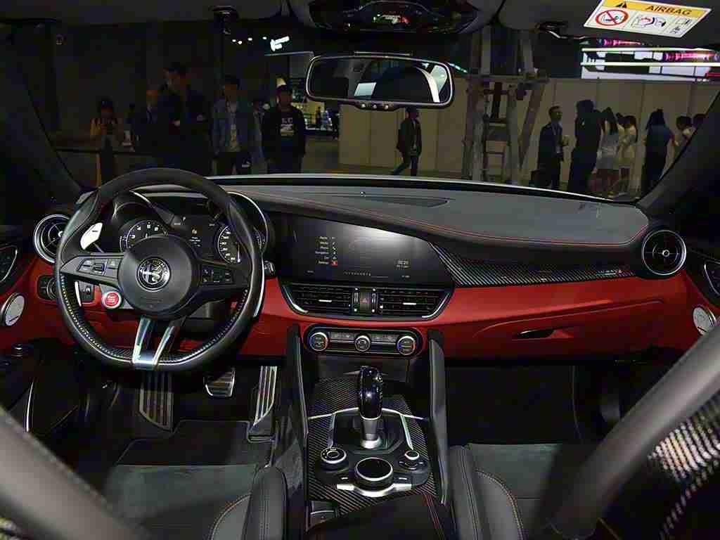 亚洲欧美日韩一区二区,新能源汽车崛起，全球车企布局多区域市场，竞逐未来车坛霸主-1