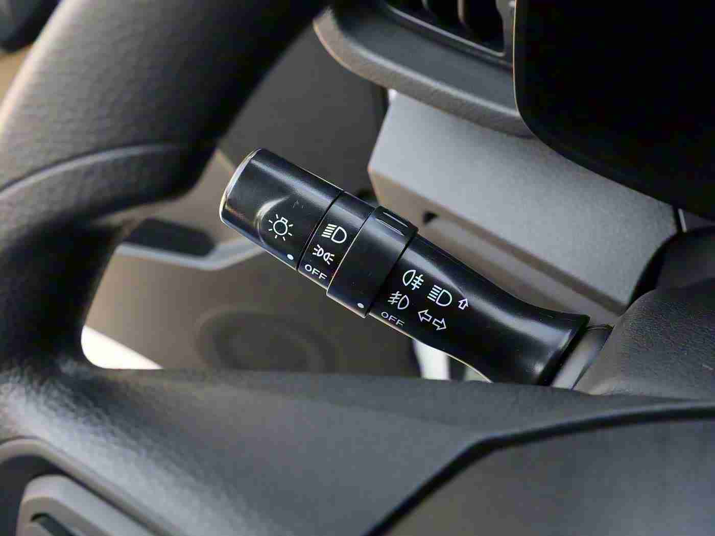 红桃视频,“科技革新,新能源汽车市场潜力无限,未来出行新纪元已来”-4