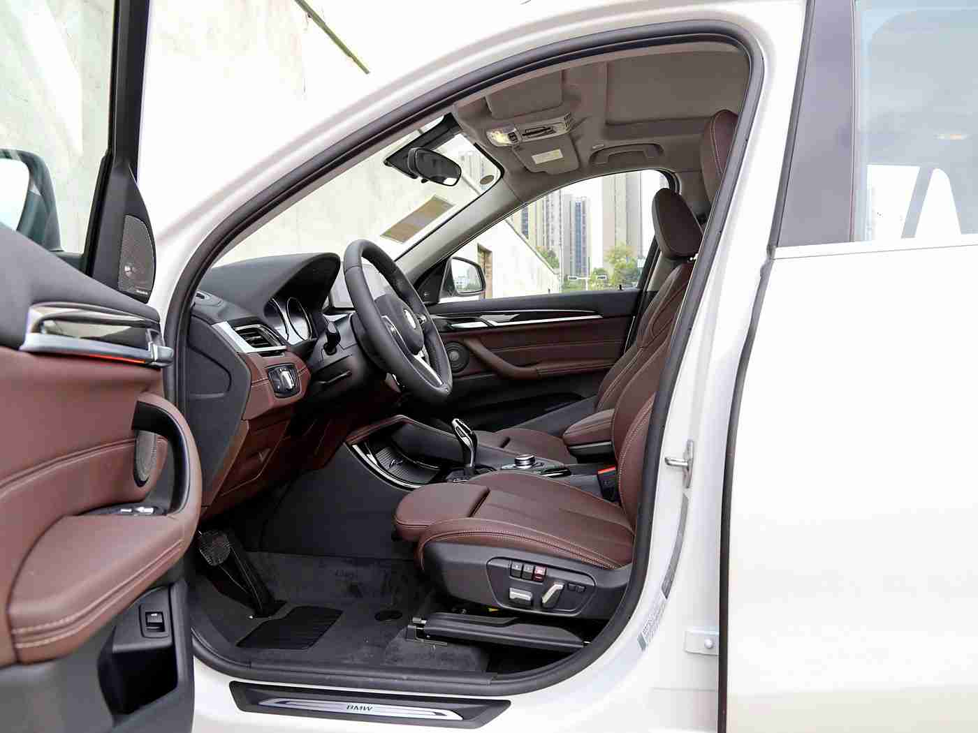 黄色软件在哪里下载,智能导航，语音助手，驾驶新境界，一路护航！-1