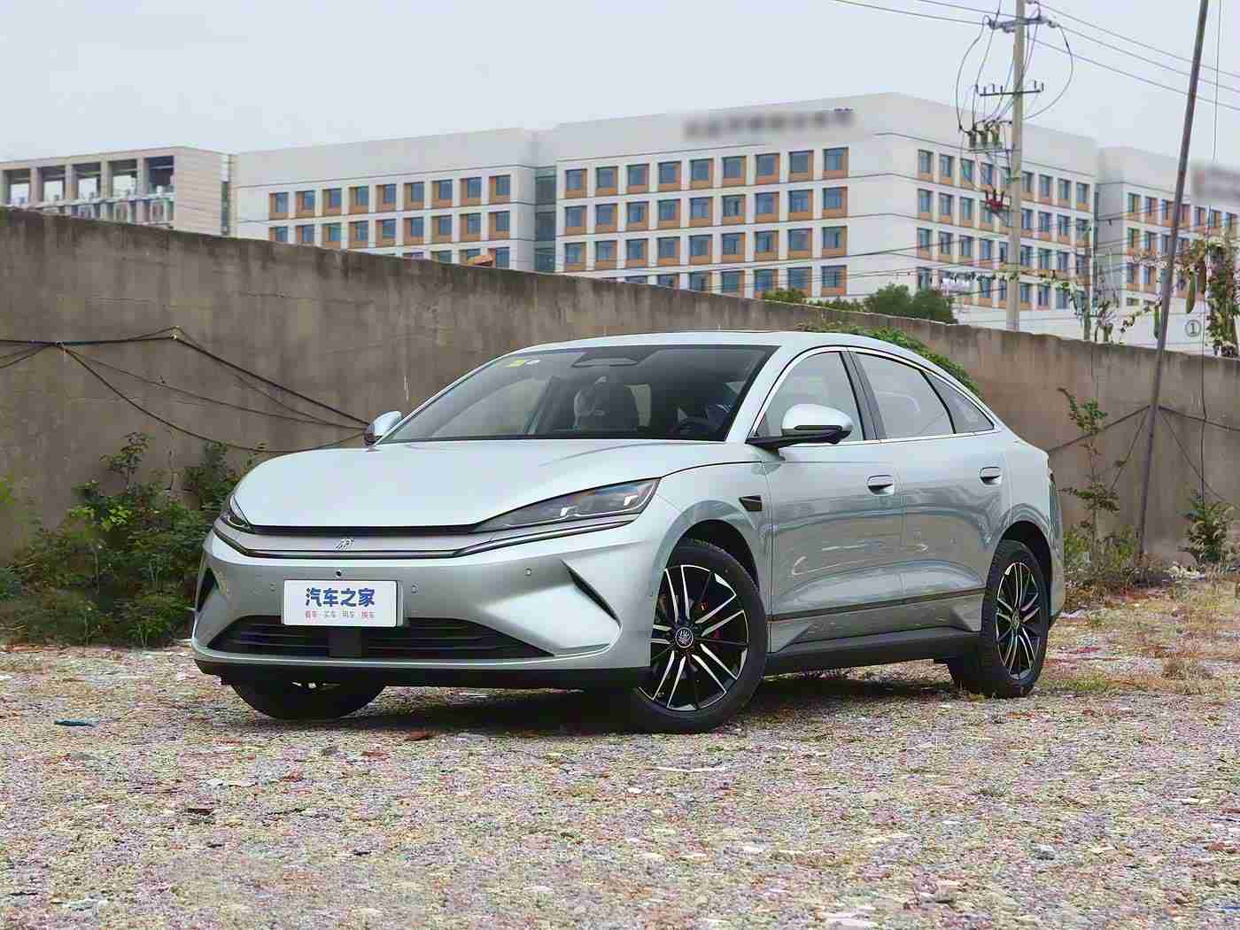 免费的黄色软件,创新驾驶体验，免费科技助力汽车行业绿色变革-3