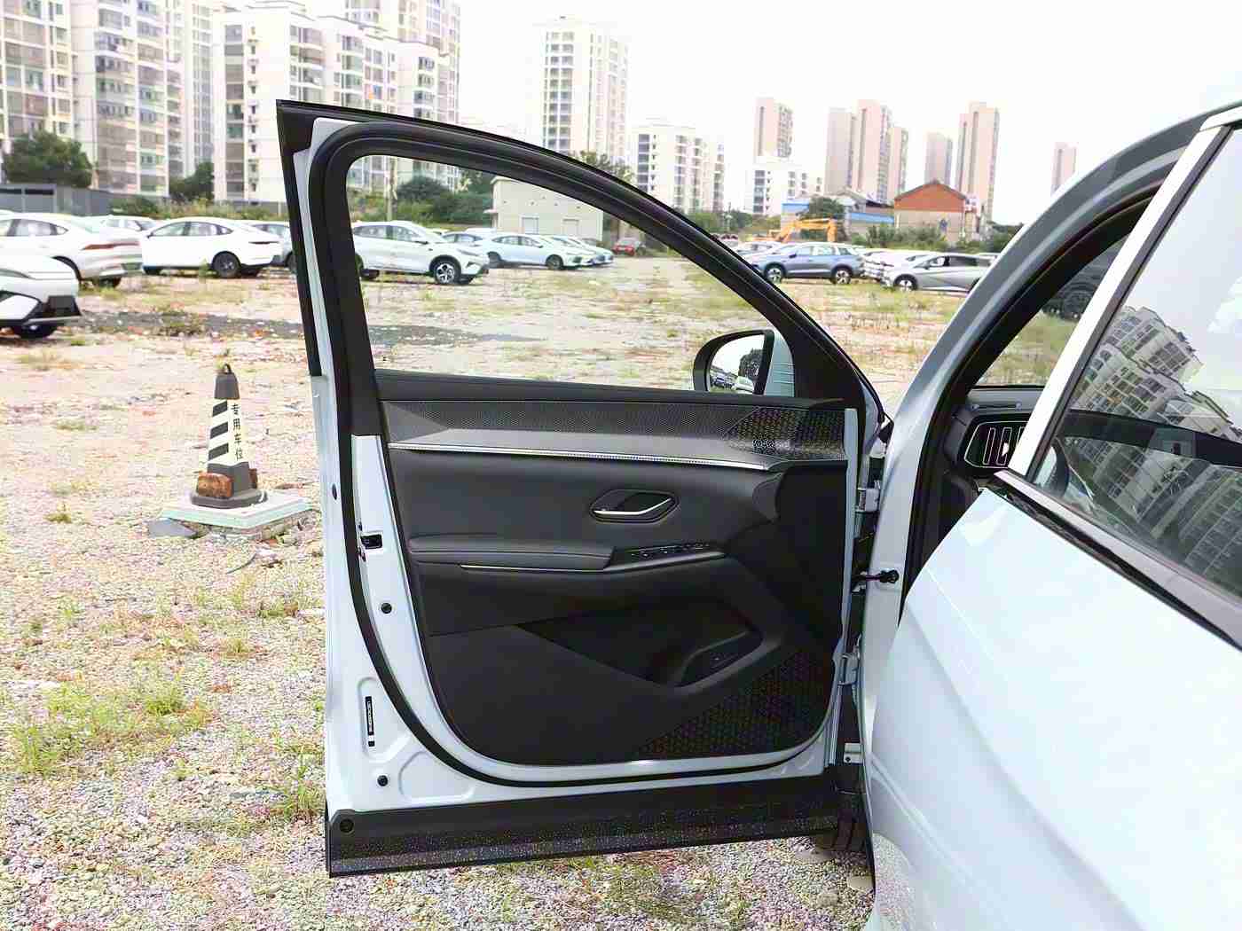 东京热app无限看免费版下载,汽车资讯宝库，互动论坛盛宴，一键开启驾驶新视界-5