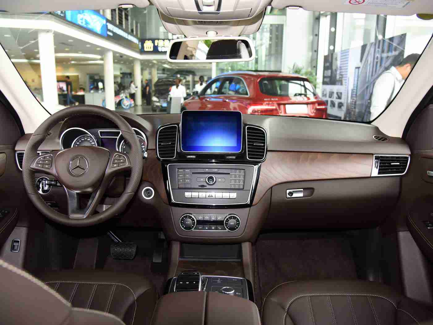 哥布林洞穴,探险巅峰，创新之作：神秘高原新车型引领驾驶潮流-4