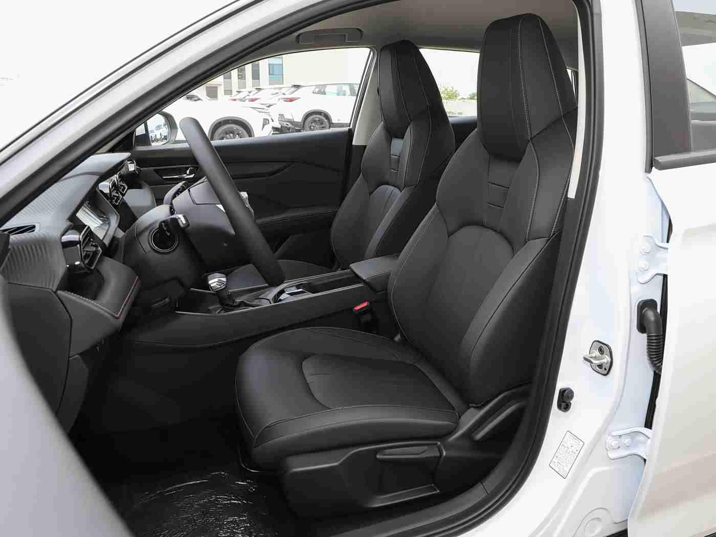 ,智能语音助手颠覆驾驶体验，车载娱乐新潮流来袭-2