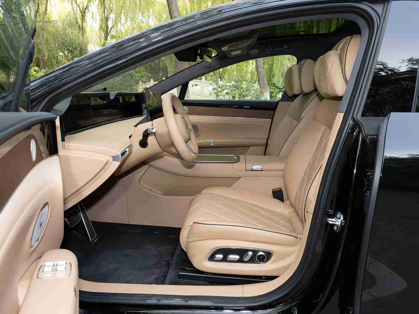 黄色软件3.03,汽车辅助系统新突破：智能驾驶技术引领驾驶体验革新-3