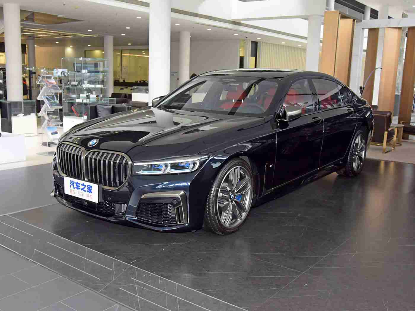 体育生自慰,“车内禁忌行为引发热议，汽车安全警示：关注细节，共创安全驾驶环境”-5