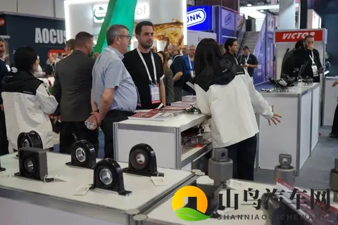 国产黑人与chinesebbc:中国影视中的黑人形象与BBC报道差异-1