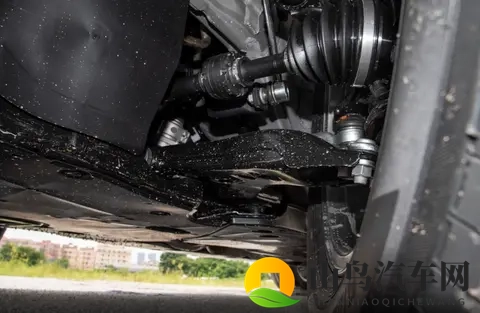 燃油混动任你选，威兰达产品力均衡，月销轻松破万-2