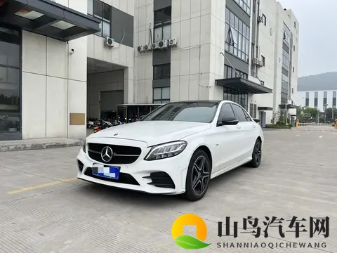 15万多拿下优雅座驾,2021款奔驰C级,都市白领新选择?-1