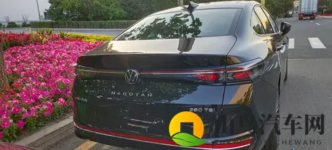 迈腾B9这次改到心坎里！物理键+华为HiCar，17万级合资车首选？-3