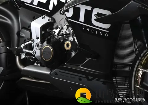 米兰车展丨213匹、极速300+国产最强仿赛,春风V4 SR-RR来了-1