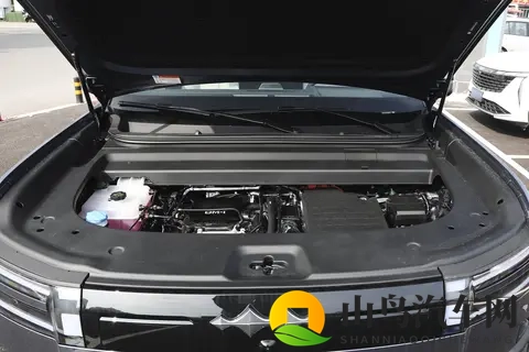 方程豹钛7：续航超1300km，越野能力强，适合家用-3