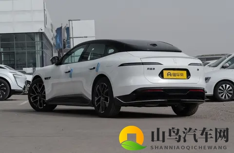 阿维塔06精英版上市，搅局还是稳健？-1