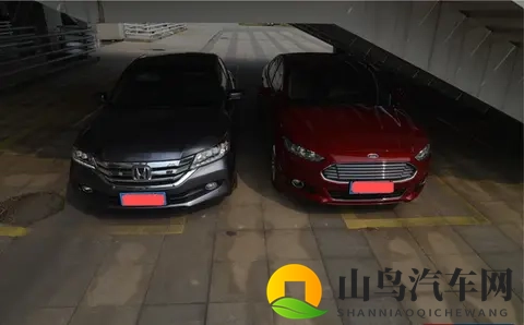 254马力对决混动标杆， 蒙迪欧与雅阁怎么选？-3