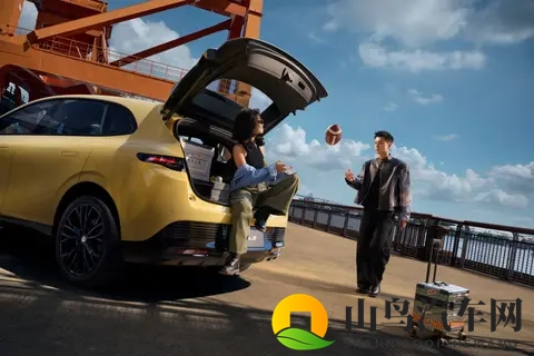 零跑Lafa5，会是下一个高尔夫GTI吗？-2