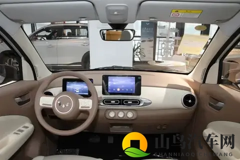 2025款五菱宏光MINIEV四门版购车指南:3个版本精准选择-3