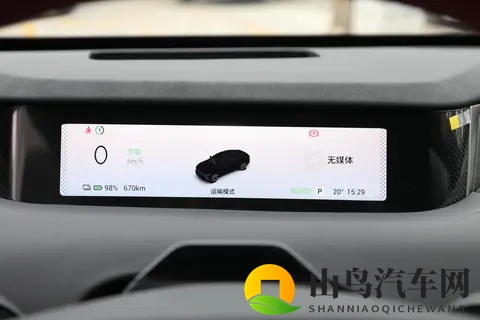 星纪元ES：空间大、动力足，家用出行选它挺合适，可以看看-1