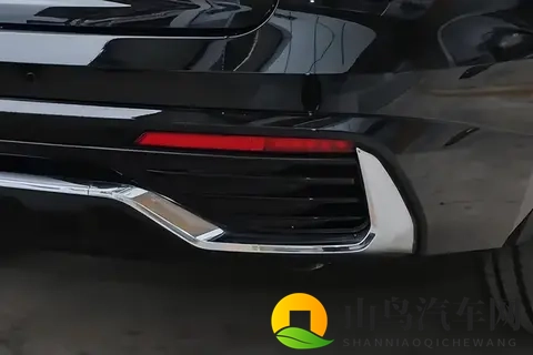 一年开了1万公里，我总结这款车最真实的使用感-1