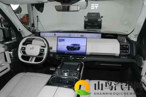 3299万元起售，20T插混+四驱，硬派SUV纵横G700适合家用？-1