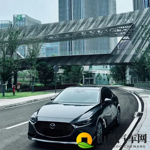 开昂克赛拉,嘴硬了3年,高速服务区被上了一课-1