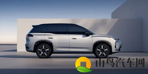 埃安i60开启预售 定位国民增程大五座SUV 1268万起-2